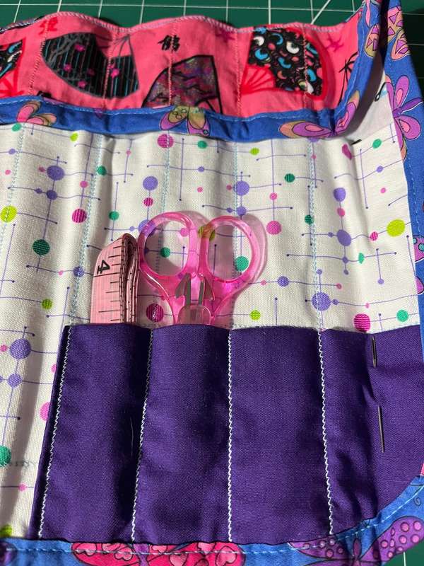 Handmade Roll-Up Crochet Needle Bag with 5 Crochet Hooks, Scissors & Measuring Tape (25cm x 35cm)