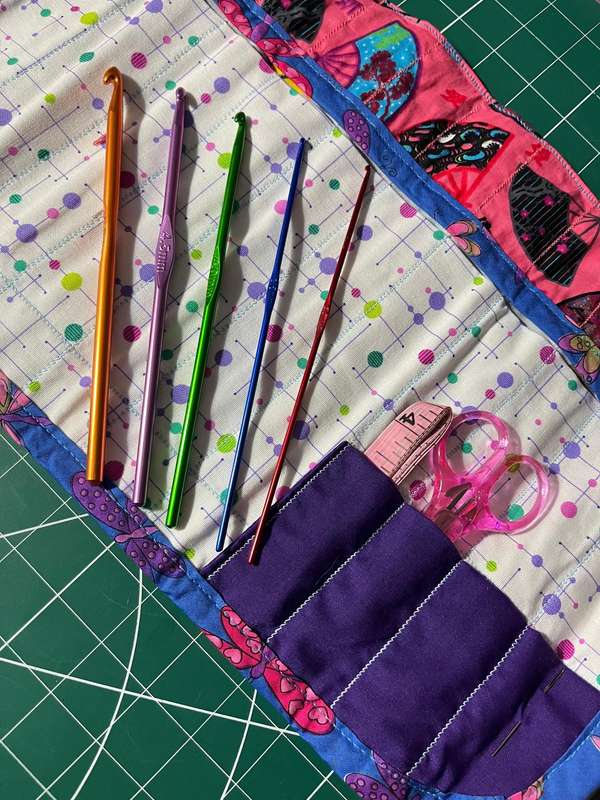 Handmade Roll-Up Crochet Needle Bag with 5 Crochet Hooks, Scissors & Measuring Tape (25cm x 35cm)