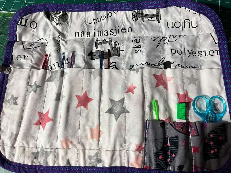 Handmade Roll-Up Crochet Needle Bag with 5 Crochet Hooks, Scissors & Measuring Tape (25cm x 35cm)