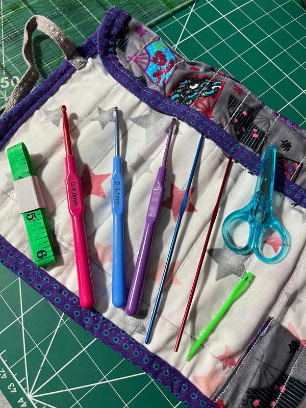 Handmade Roll-Up Crochet Needle Bag with 5 Crochet Hooks, Scissors & Measuring Tape (25cm x 35cm)