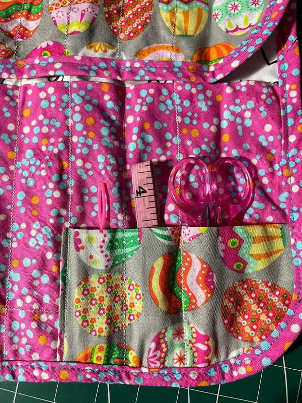Handmade Roll-Up Crochet Needle Bag with 5 Crochet Hooks, Scissors & Measuring Tape (25cm x 35cm)