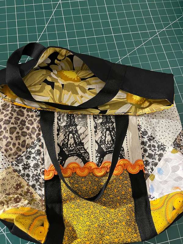 Handmade Detailed One-of-a-kind, Elegant, Multifunctional, Colourful bag. +|- 33cm X 40cm