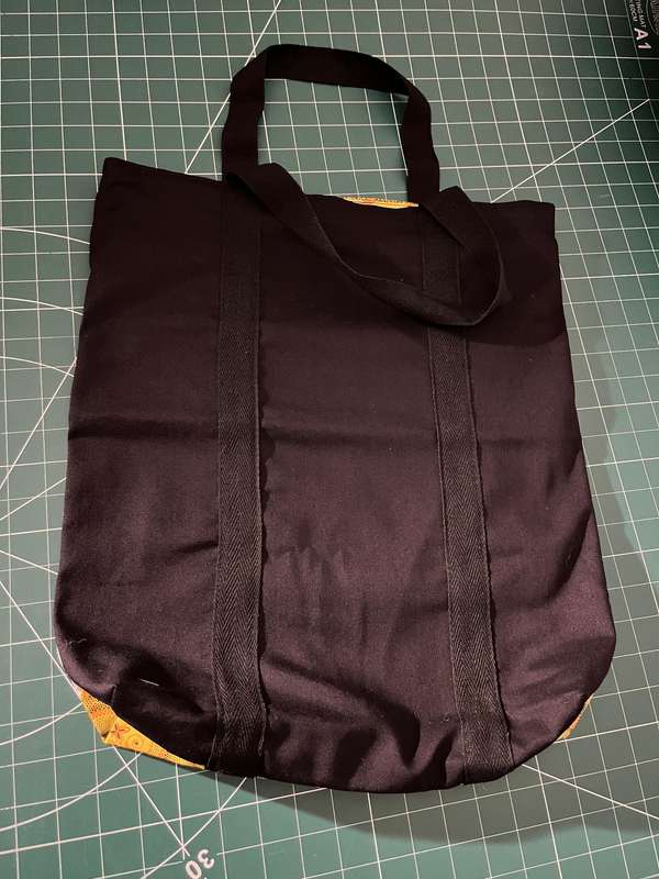 Handmade Detailed One-of-a-kind, Elegant, Multifunctional, Colourful bag. +|- 33cm X 40cm