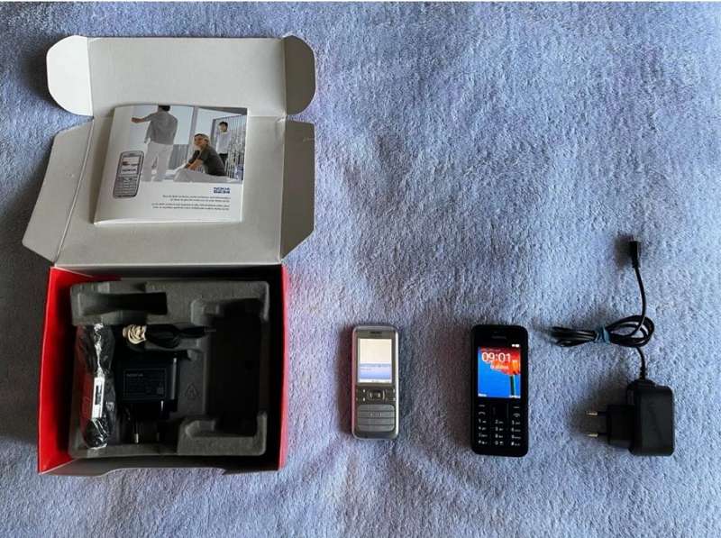 Nokia 220 and 6234