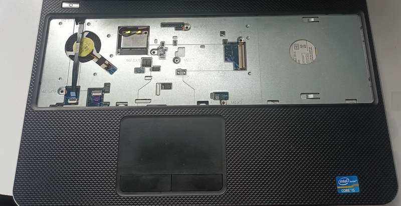 Dell VOSTRO 2521 Complete case bottom , top bezel with touch pad , excellent condition