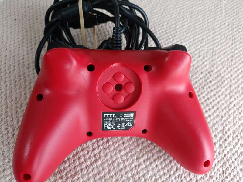 Nintendo Switch Horipad Wired Controller +Box and Manual