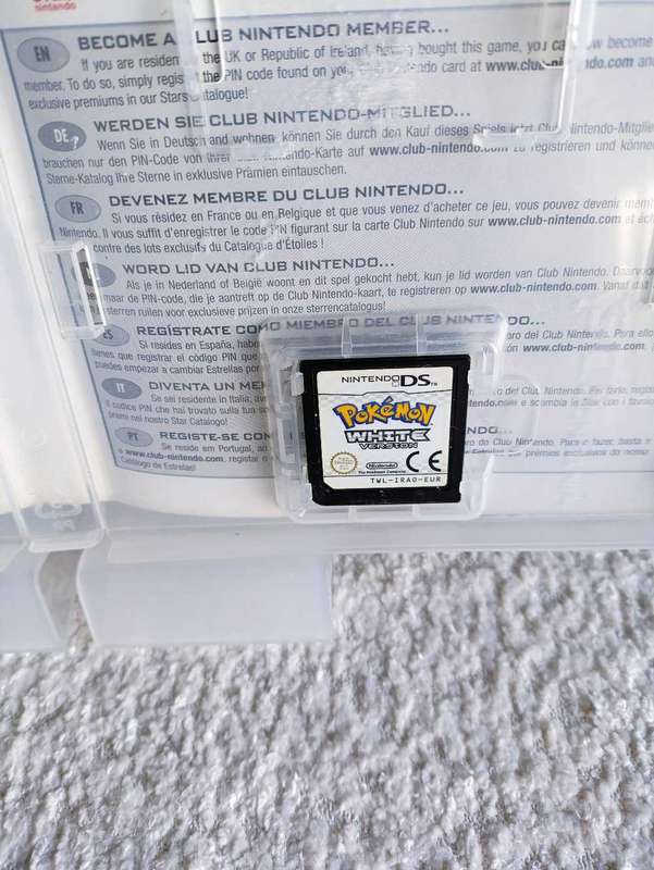Pokémon White Version Nintendo Ds
