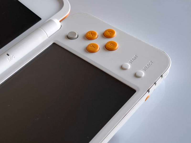 "New" Nintendo 2DS XL