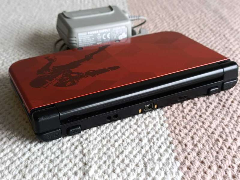 'New' Nintendo 3DS XL Console - Samus (Metroid) Limited Edition