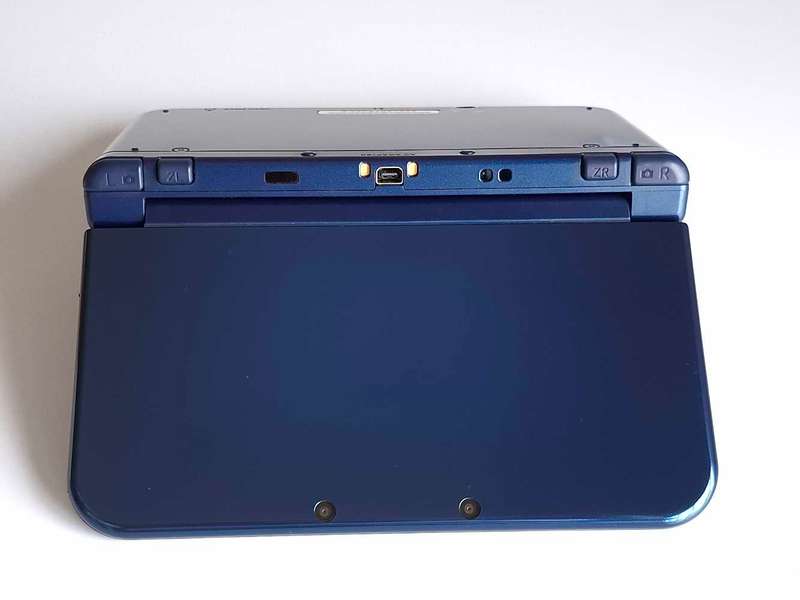 "New" Nintendo 3ds Xl Console +Charger