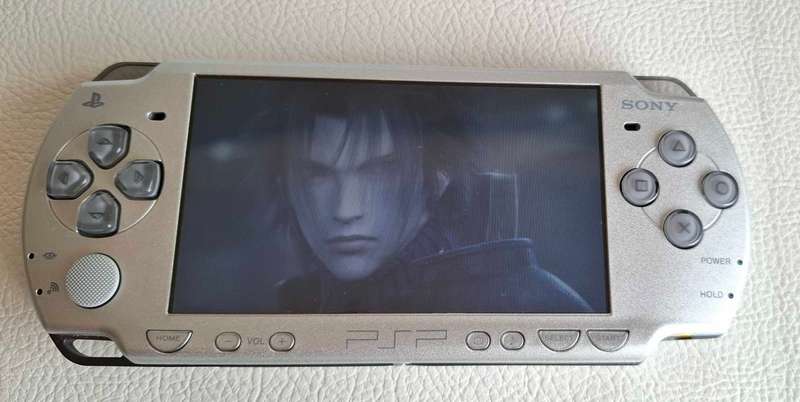 Psp Final Fantasy Edition with Final Fantasy Crisis Core VII