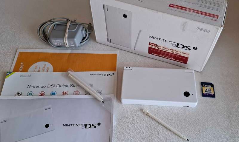 Nintendo Dsi Console White
