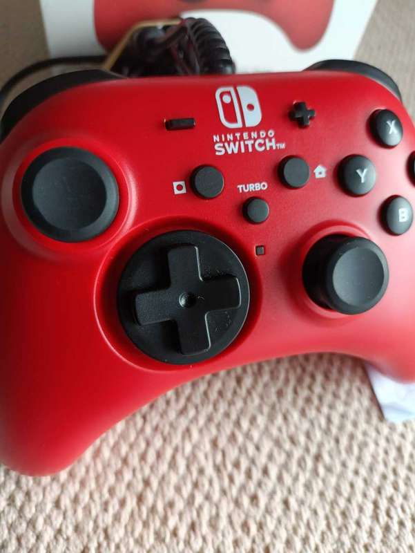 Nintendo Switch Horipad Wired Controller +Box and Manual