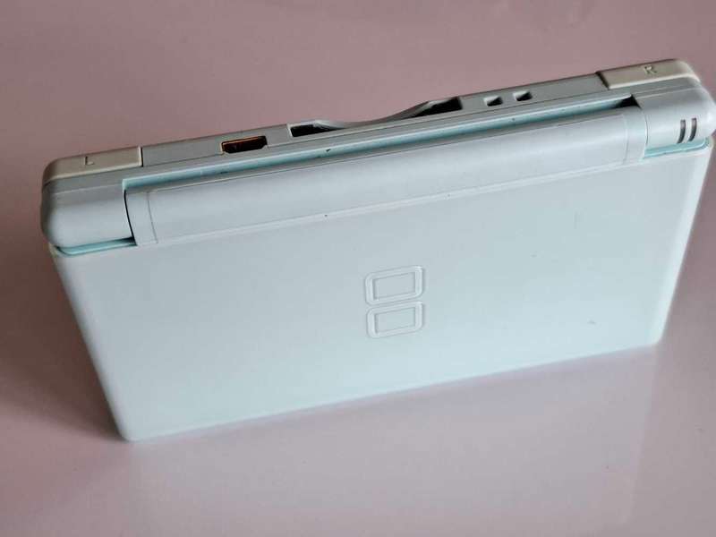 Nintendo Ds Lite Console +USB Charger