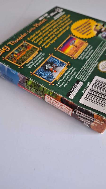 Crash Bandicoot The Huge Adventure Gameboy GBA