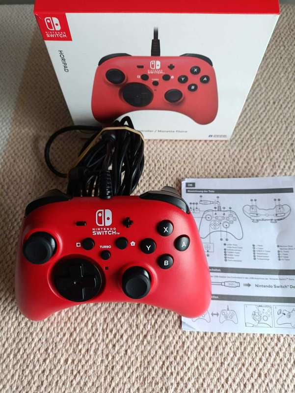 Nintendo Switch Horipad Wired Controller +Box and Manual