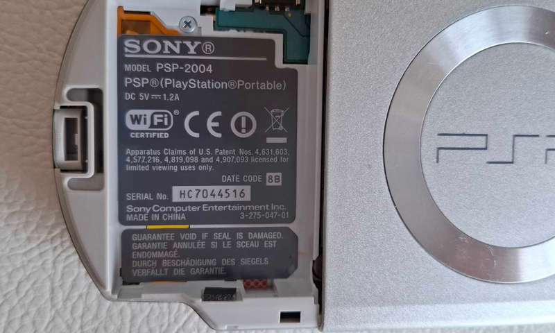 Psp Final Fantasy Edition with Final Fantasy Crisis Core VII
