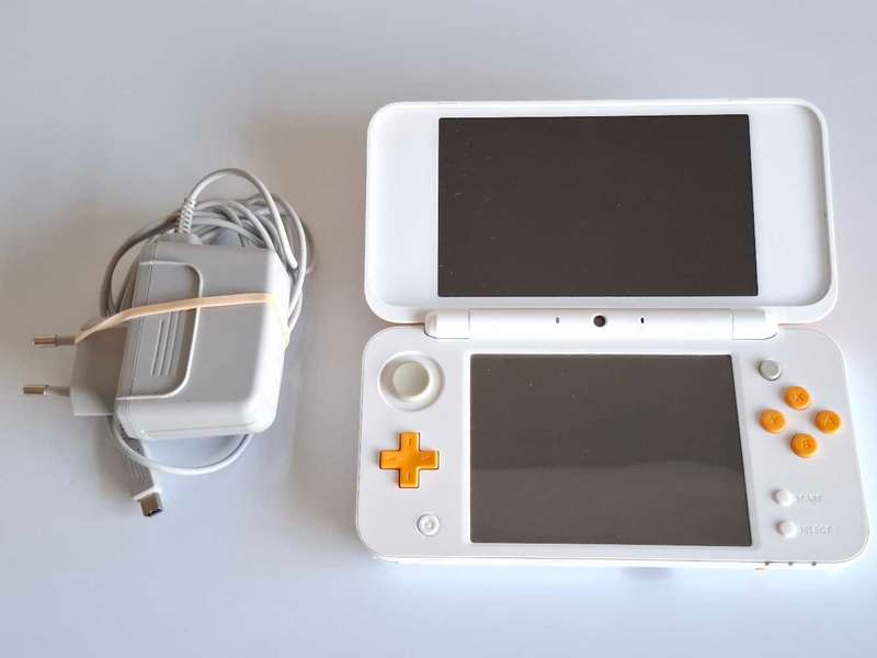 "New" Nintendo 2DS XL