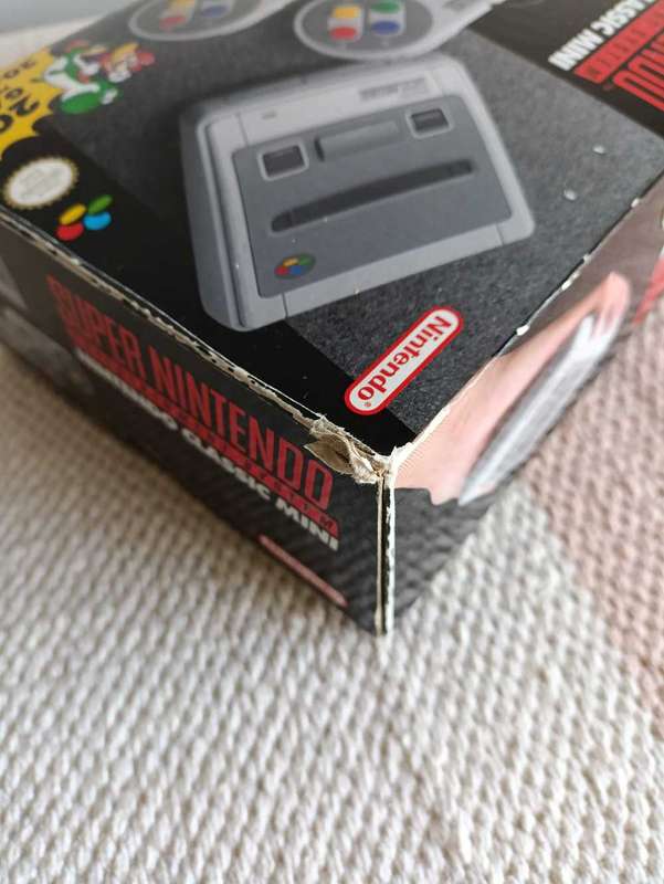 Super Nintendo Entertainment System +Box