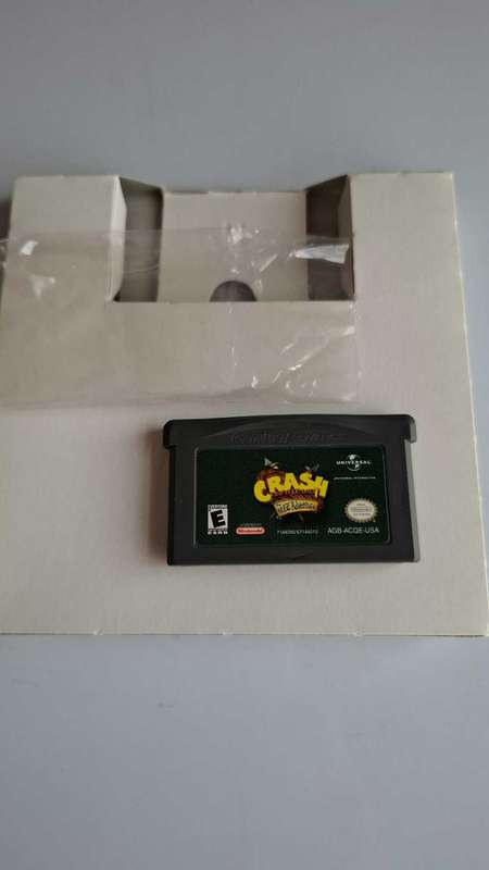 Crash Bandicoot The Huge Adventure Gameboy GBA