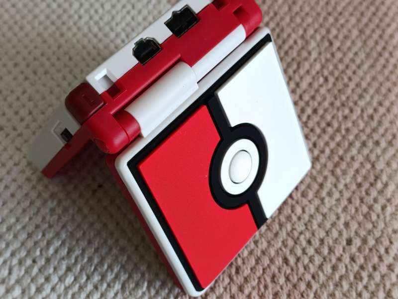 Nintendo Game Boy Advance SP With Original Charger Pokéball Themed