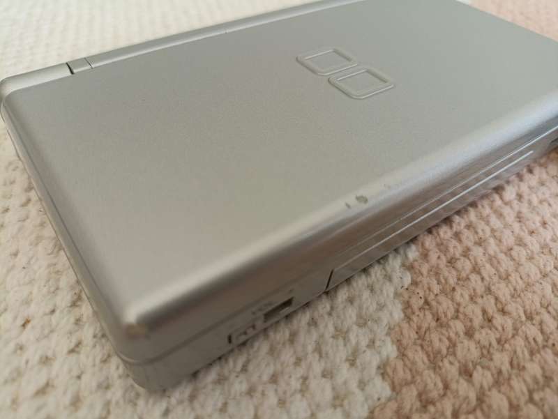Nintendo Ds Lite +Original Charger and Stylus