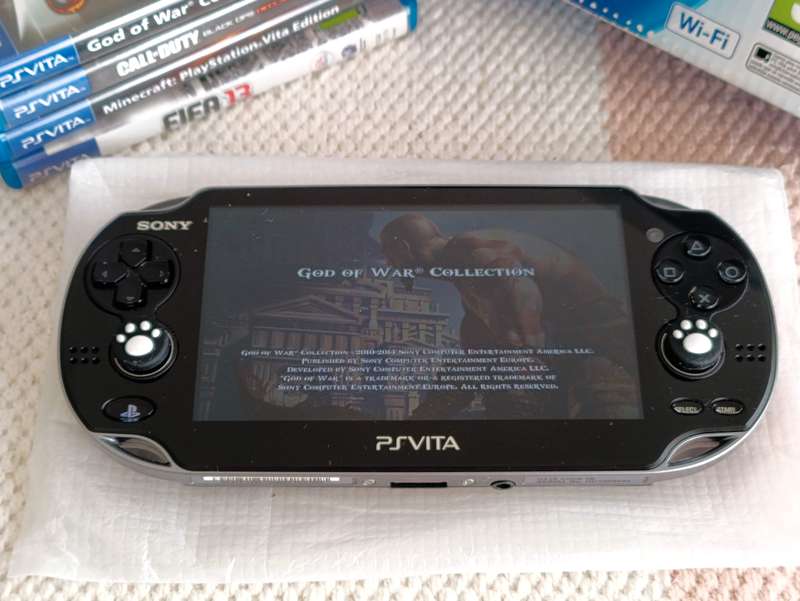 Ps Vita PCH 1004 Console +Games Bundle +Box