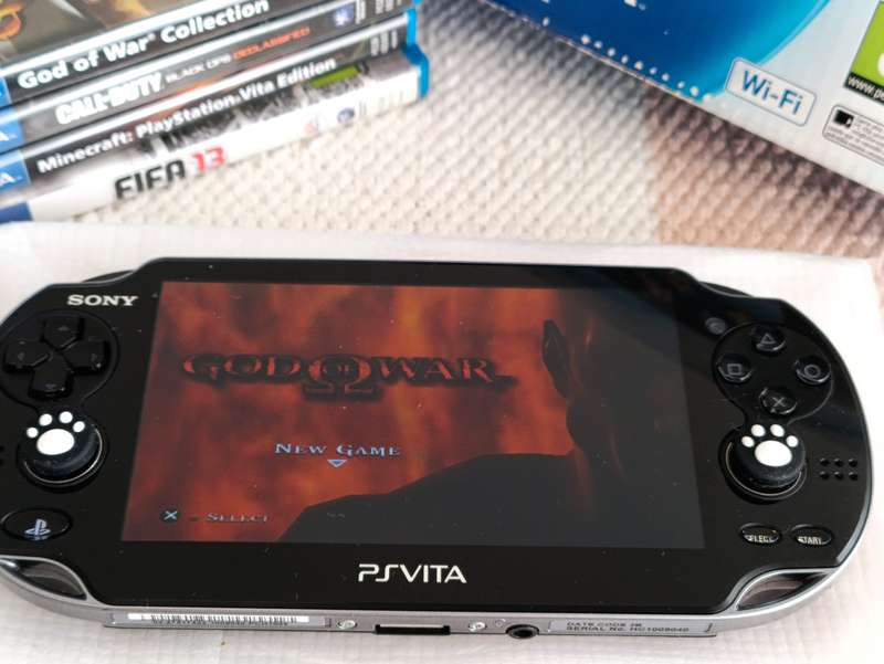 Ps Vita PCH 1004 Console +Games Bundle +Box