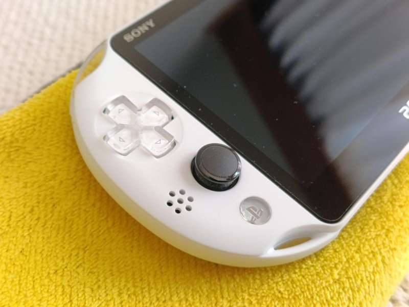 PS Vita Slim with Box +16gb Memory card Glacier White