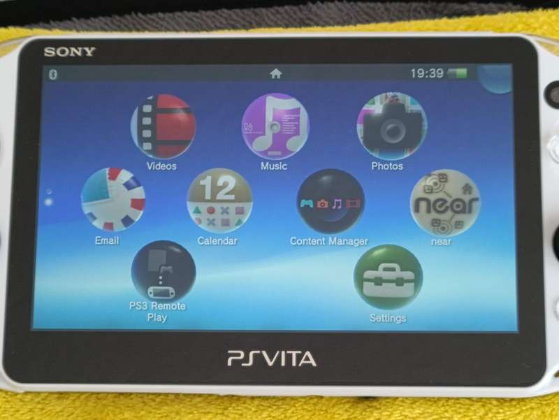 PS Vita Slim with Box +16gb Memory card Glacier White