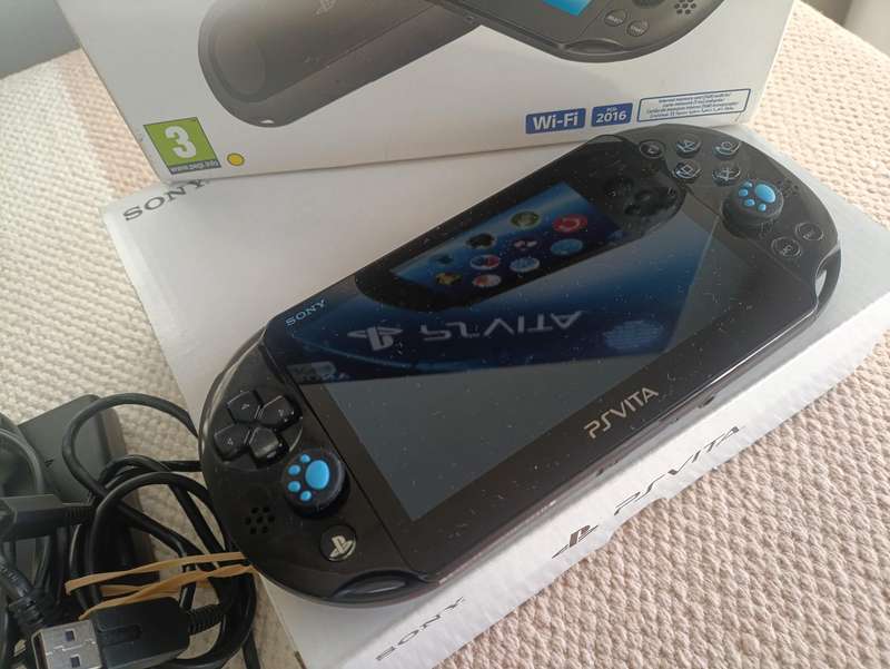 PS Vita Slim Console with Original Packaging +8GB Memory Card