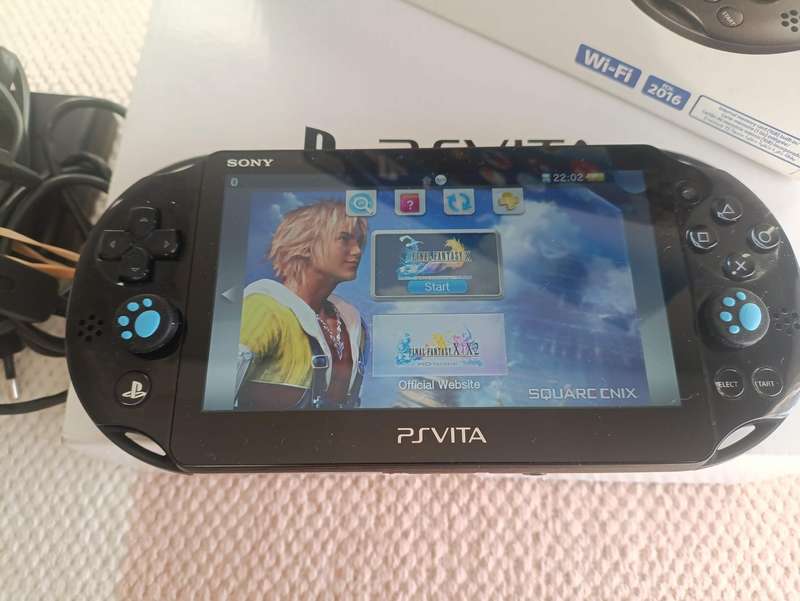 PS Vita Slim Console with Original Packaging +8GB Memory Card