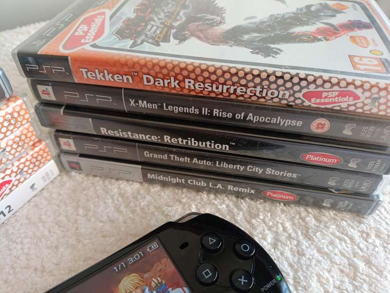 Sony Psp Gran Turismo Edition Console +Games Bundle
