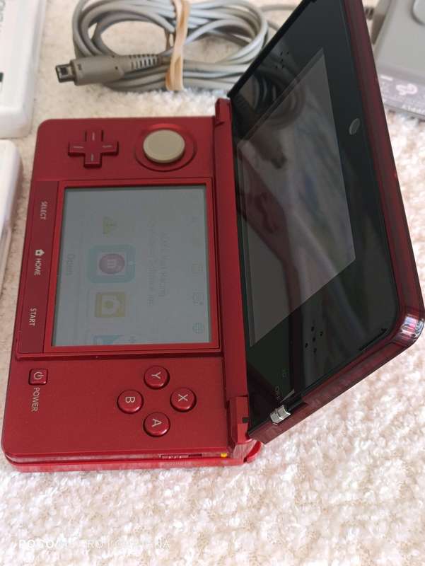 Nintendo 3DS Euro Region Console +Games Bundle