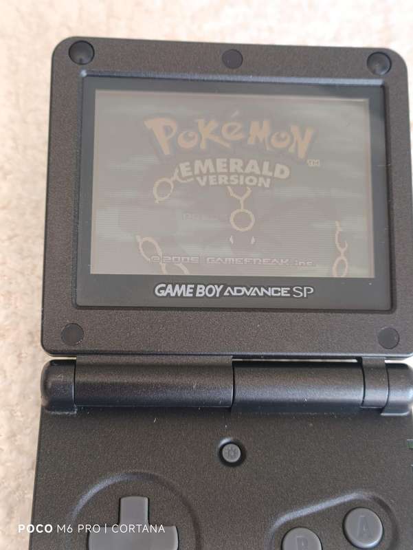 Pokémon Emerald Version Gameboy Gba