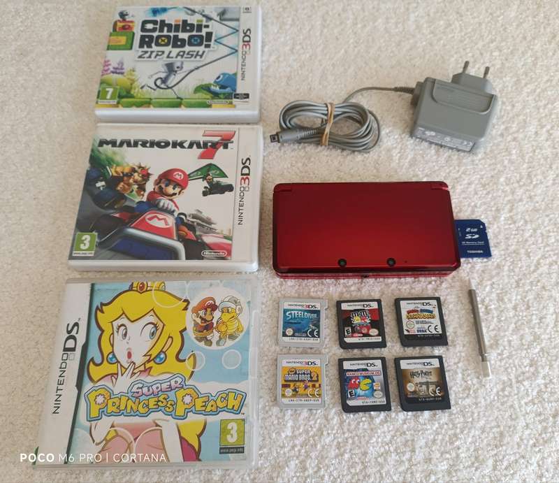 Nintendo 3DS Euro Region Console +Games Bundle