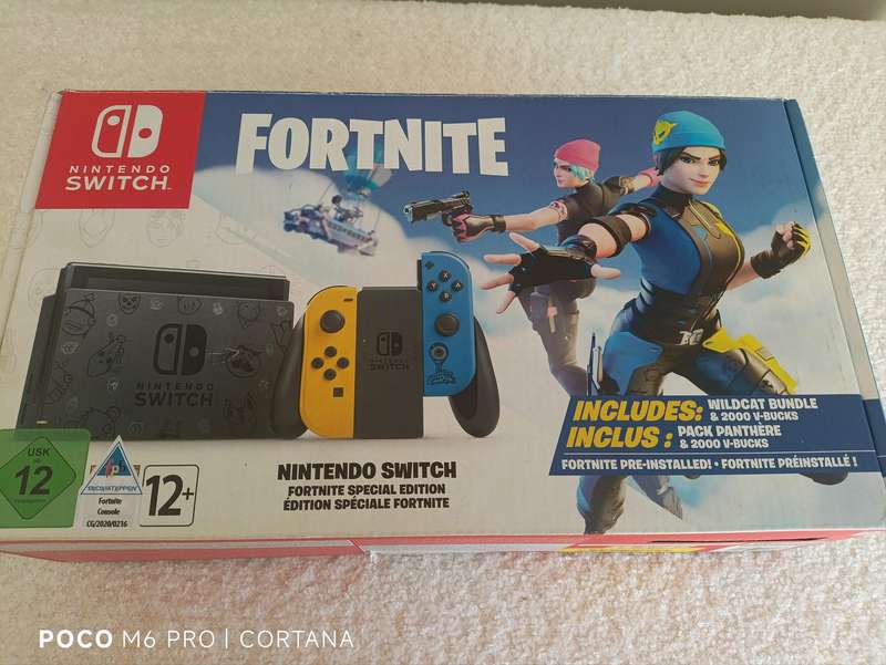 Nintendo Switch Fortnite Edition Console +Box