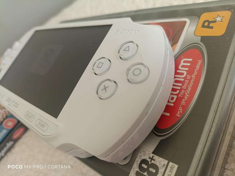 Sony Psp Console E-1004 +Games Bundle