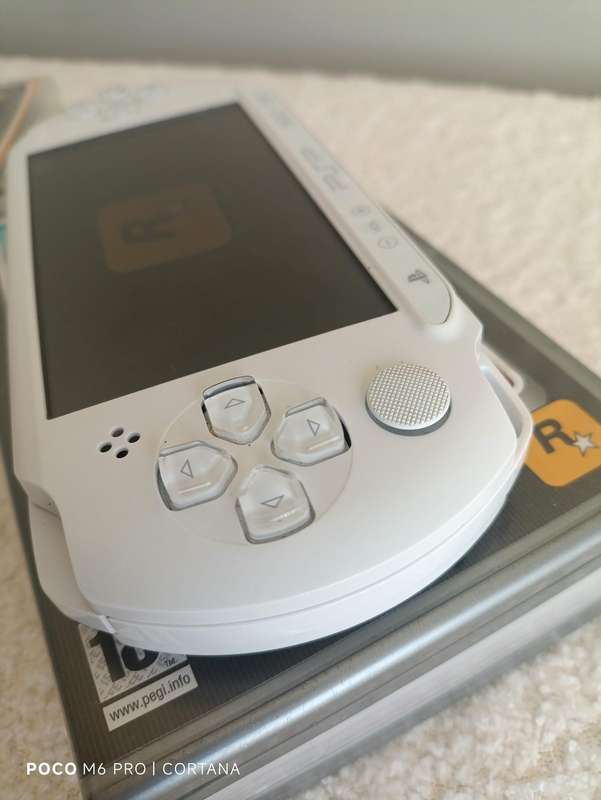 Sony Psp Console E-1004 +Games Bundle