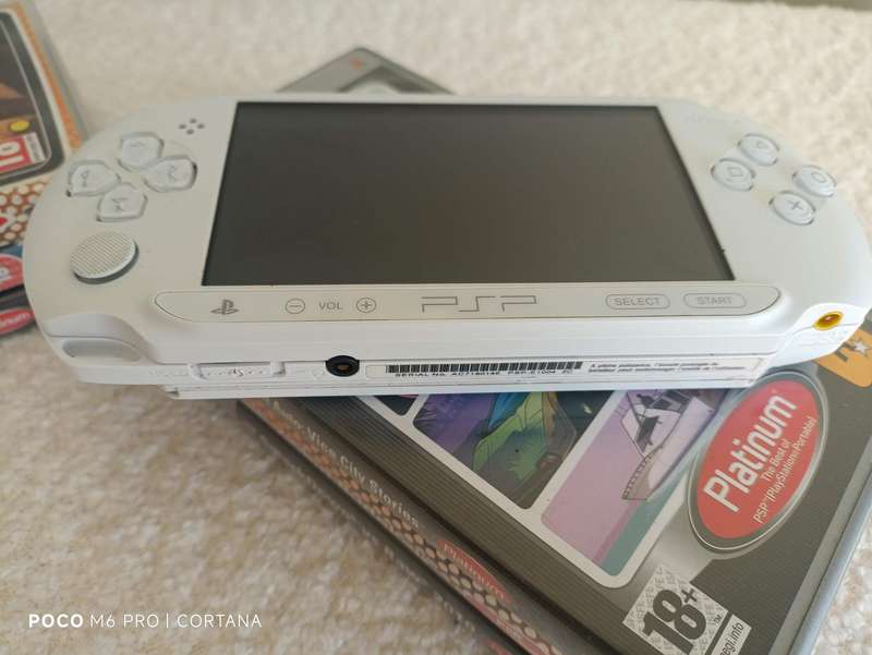 Sony Psp Console E-1004 +Games Bundle