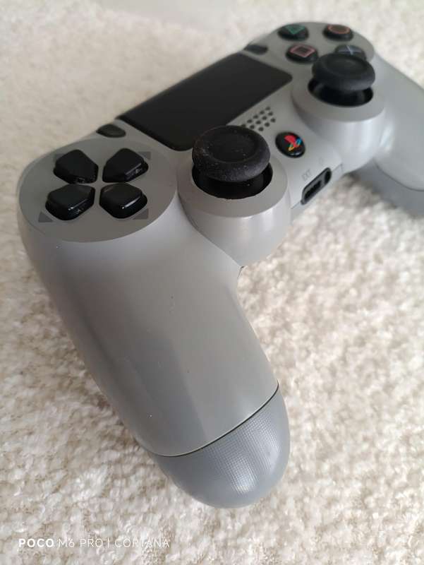 Playstation 4   20 th Anniversary Edition Controller