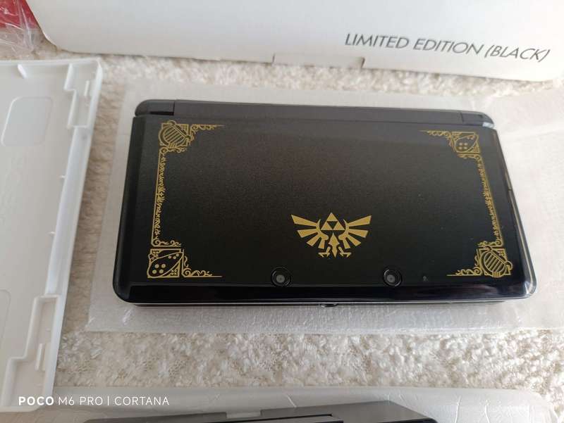 The Legend of Zelda 25 th Anniversary Limited Edition nintendo 3DS Euro Region Console +Box