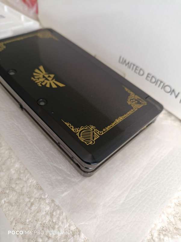 The Legend of Zelda 25 th Anniversary Limited Edition nintendo 3DS Euro Region Console +Box