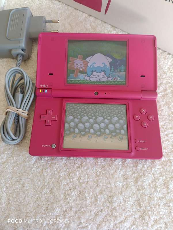 Nintendo Dsi (Rose) European region + Charger + Box and Manuals