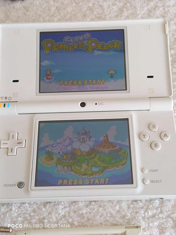 Nintendo Dsi Console +Charger