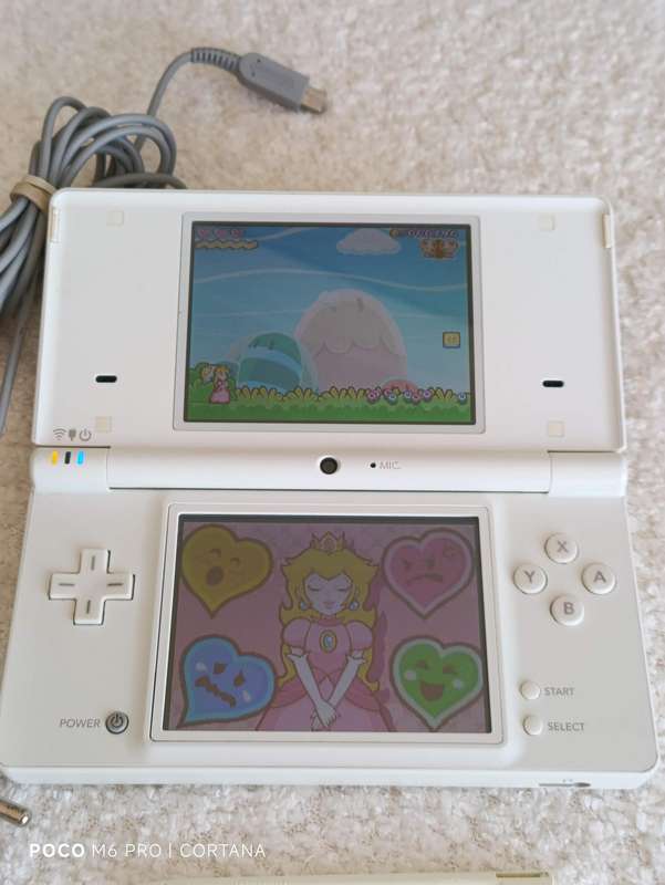 Nintendo Dsi Console +Charger