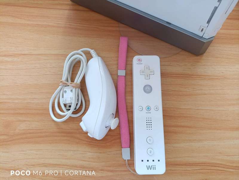 Nintendo Wii Console With New Mario Super Bros Game