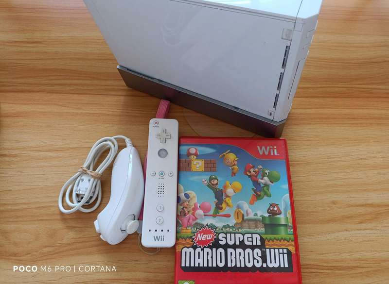 Nintendo Wii Console With New Mario Super Bros Game