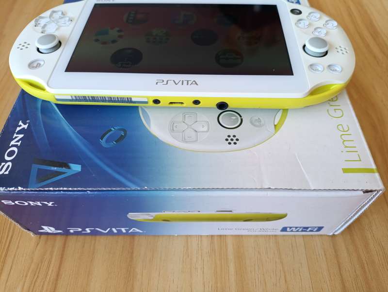 Ps Vita Slim Console +Box
