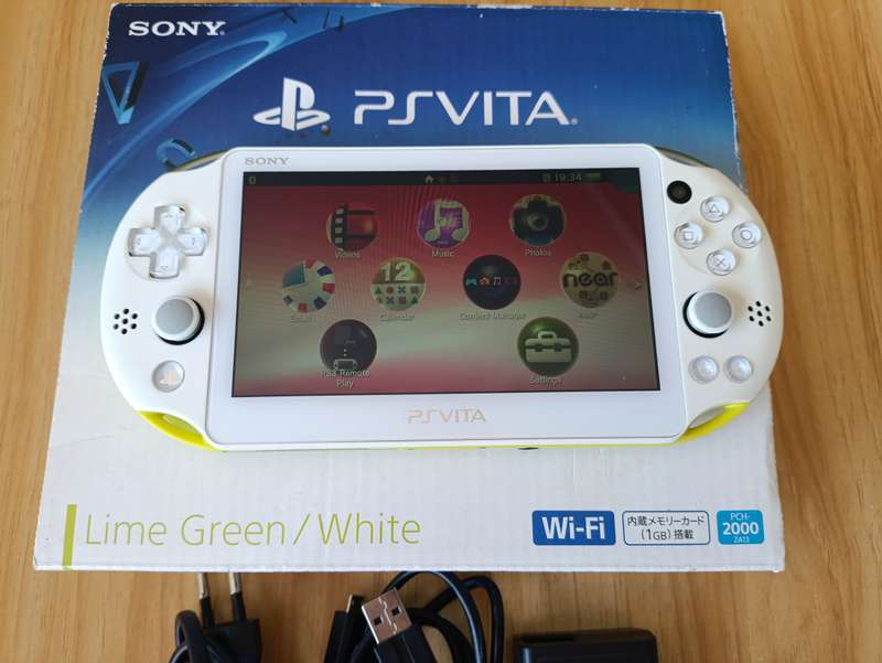 Ps Vita Slim Console +Box